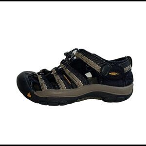 Sz13/big kid Sz1 Keen black and gold sandals in EUC